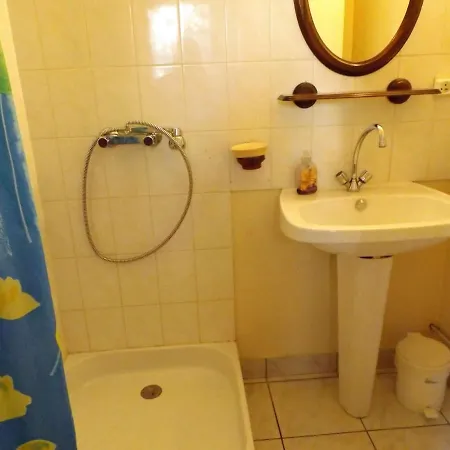 Mitoyenne 6 Pers Avec Terrasse, Bbq, Parking Et Wifi A Grau D'agde - Fr-1-423-179 Holiday home Le Grau-d'Agde