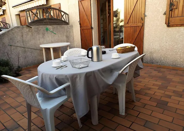 Mitoyenne 6 Pers Avec Terrasse, Bbq, Parking Et Wifi A Grau D'agde - Fr-1-423-179 펜션 *