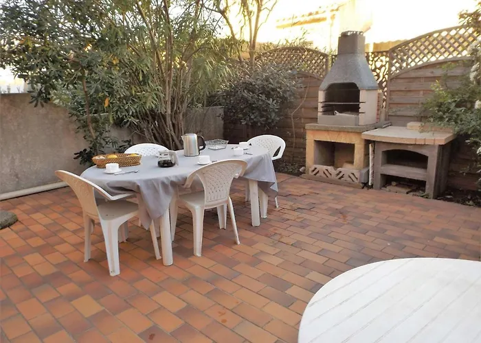 펜션 Mitoyenne 6 Pers Avec Terrasse, Bbq, Parking Et Wifi A Grau D'agde - Fr-1-423-179 *